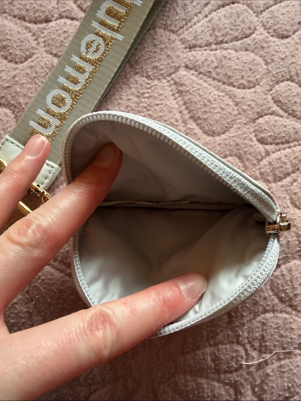 lululemon athletica Dual Pouch Wristlet - Picture 4 of 5